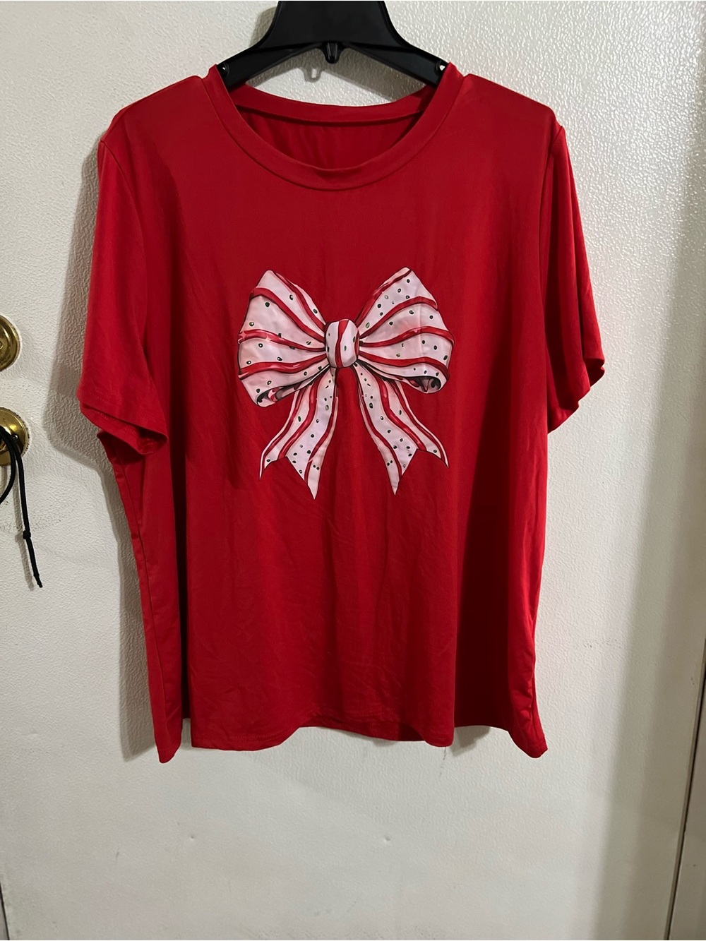 SHEIN Red Short-Sleeve Tee with Pink Bow Graphic